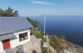 Nice Home In Lidköping With Kitchen
